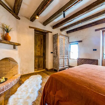 Kassandra Heritage (adults Only) *