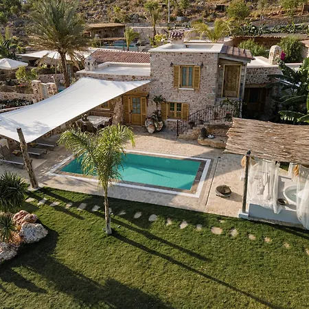 Kassandra Heritage (adults Only) *